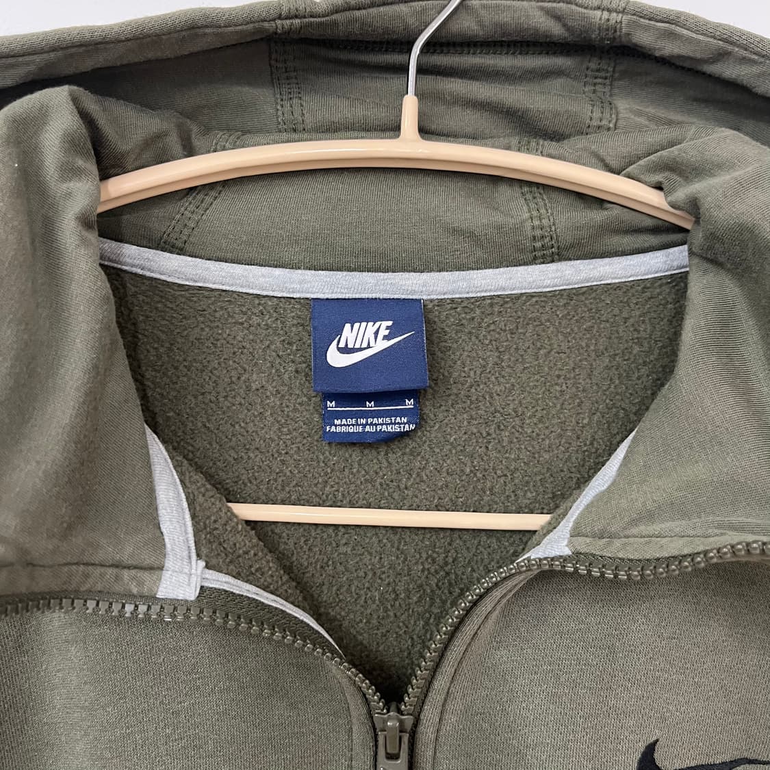 나이키 자수로고 카키 후드집업 상품이미지6