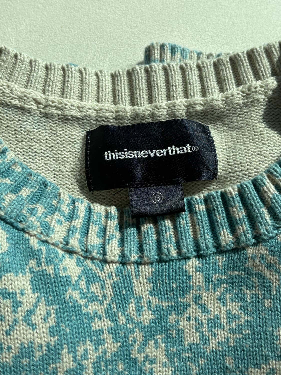 디스이즈네버댓 니트 상품이미지2