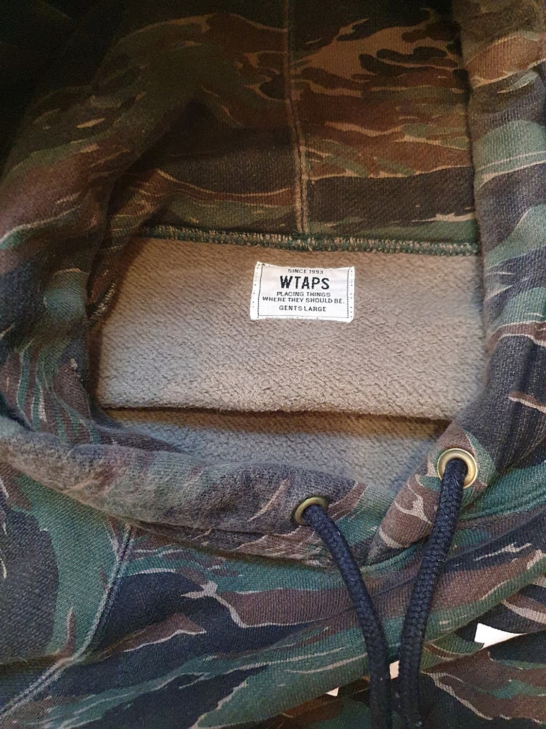 더블탭스 16 시즌  디자인 후드 상품이미지3