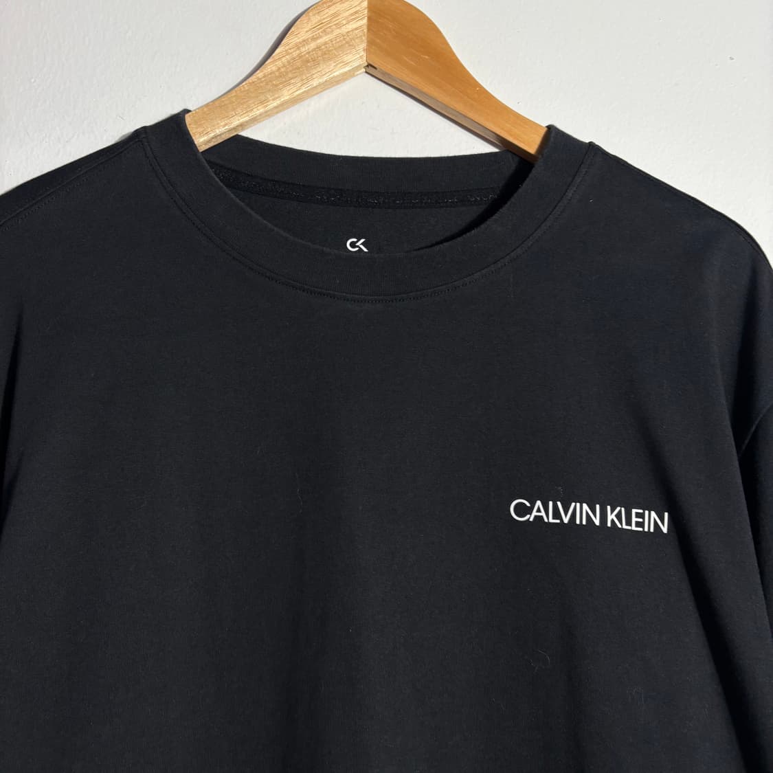 🏷 캘빈클라인 블랙 로고 긴팔 티셔츠 (무료배송) 상품이미지2