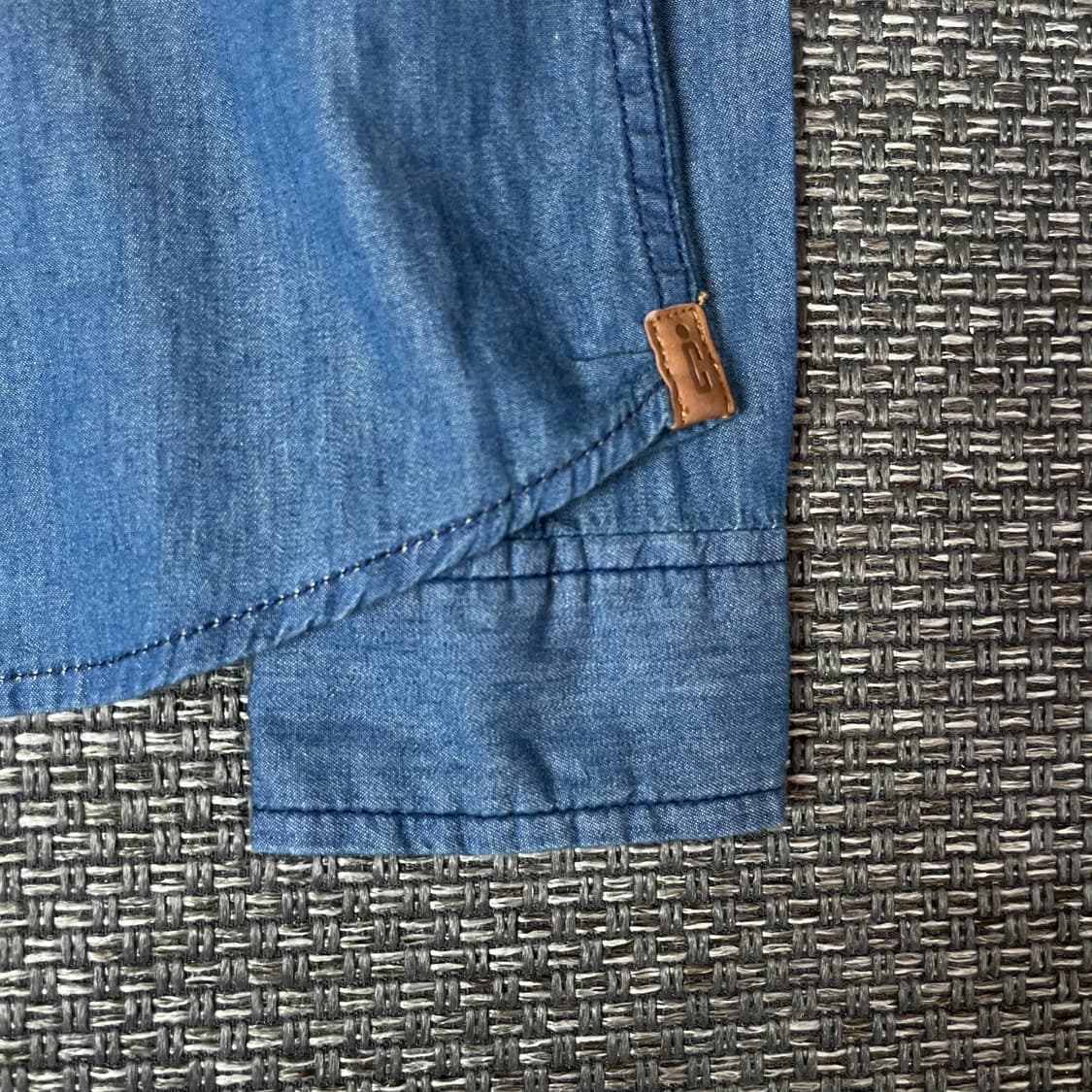 인터크루 투포켓 진청 데님 셔츠 85 상품이미지4