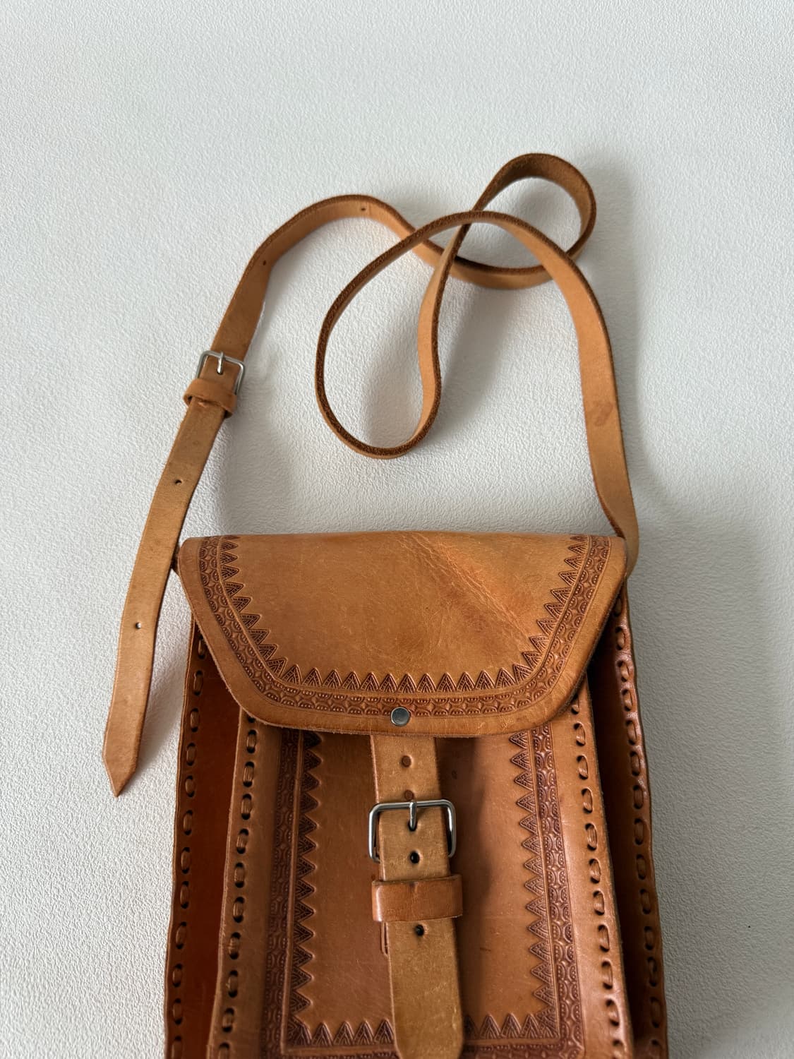 Pre owned 통가죽 크로스백 상품이미지3