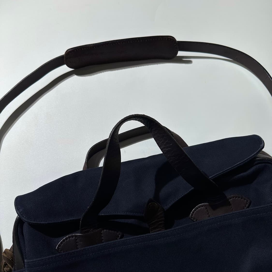 필슨 256 브리프 케이스 네이비 상품이미지3