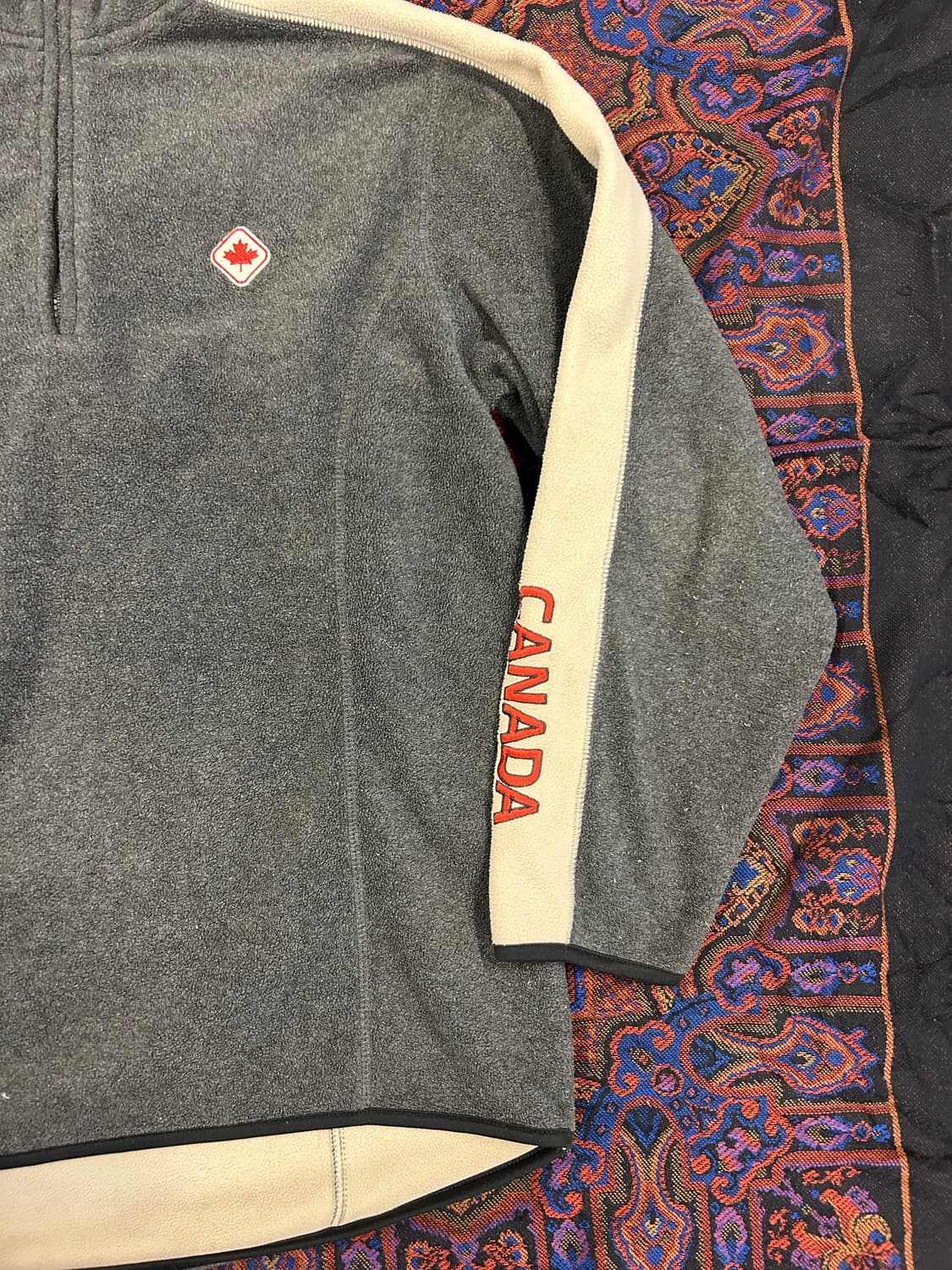 몬데타 배색 플리스 하프집업 스웨트셔츠 상품이미지2