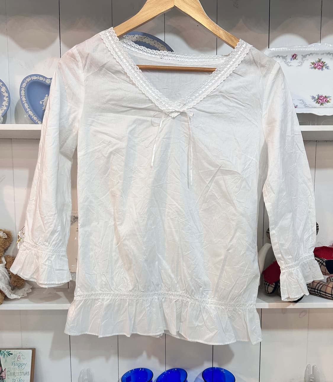 화이트 레이스 프릴 블라우스 7부 상품이미지1