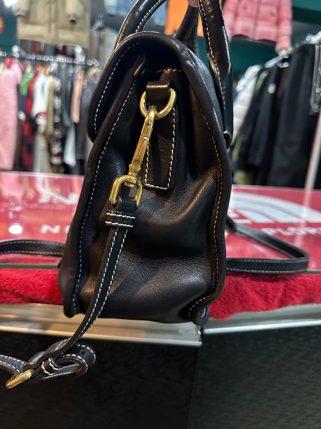 프라다 탑핸들 가죽 크로스백 상품이미지5