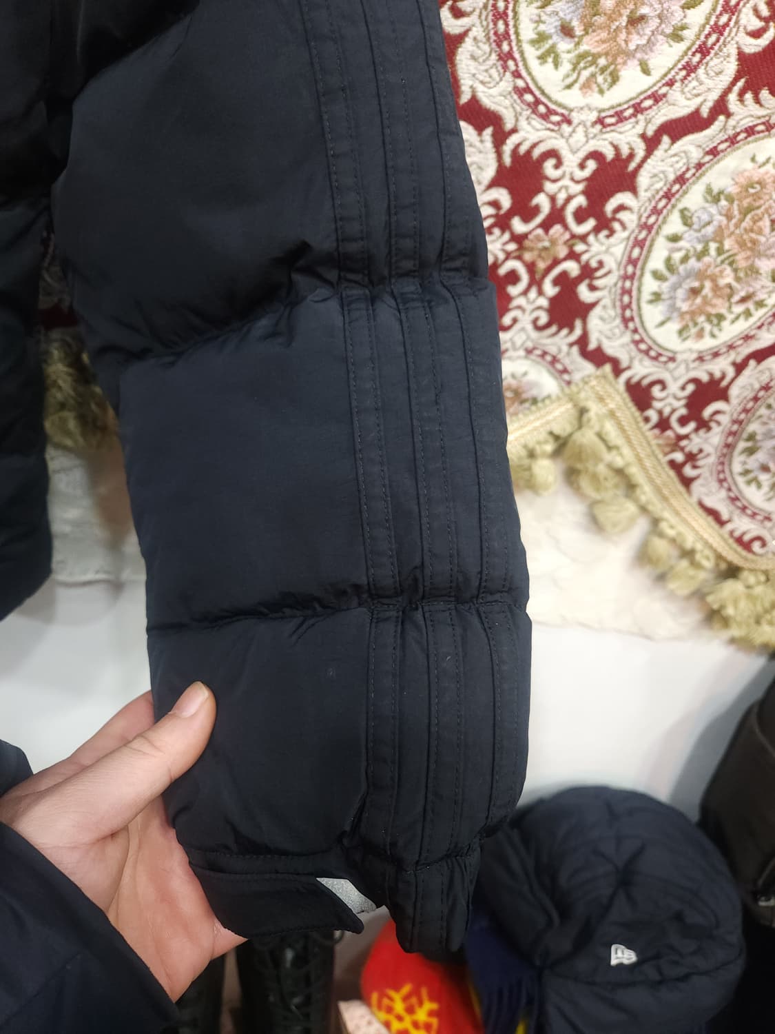 아디다스 슈퍼스타 오리털 숏패딩 점퍼
​
 상품이미지5