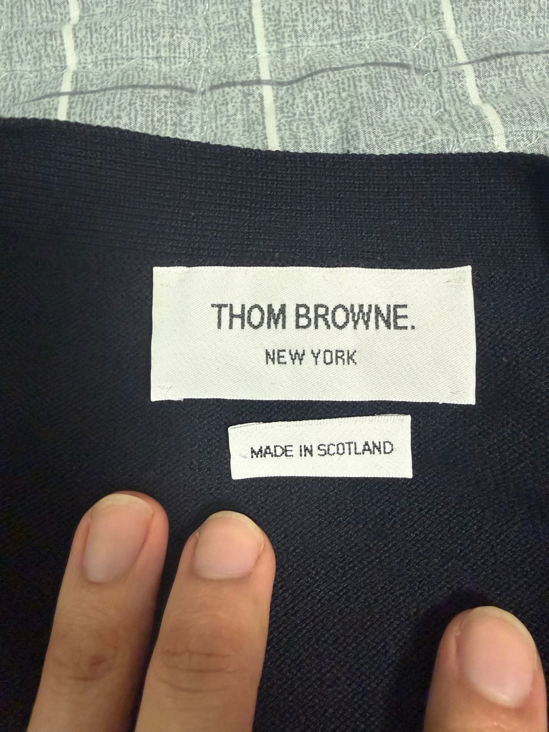 톰브라운 캐시미어 가디건 3사이즈 사용감있음 상품이미지3