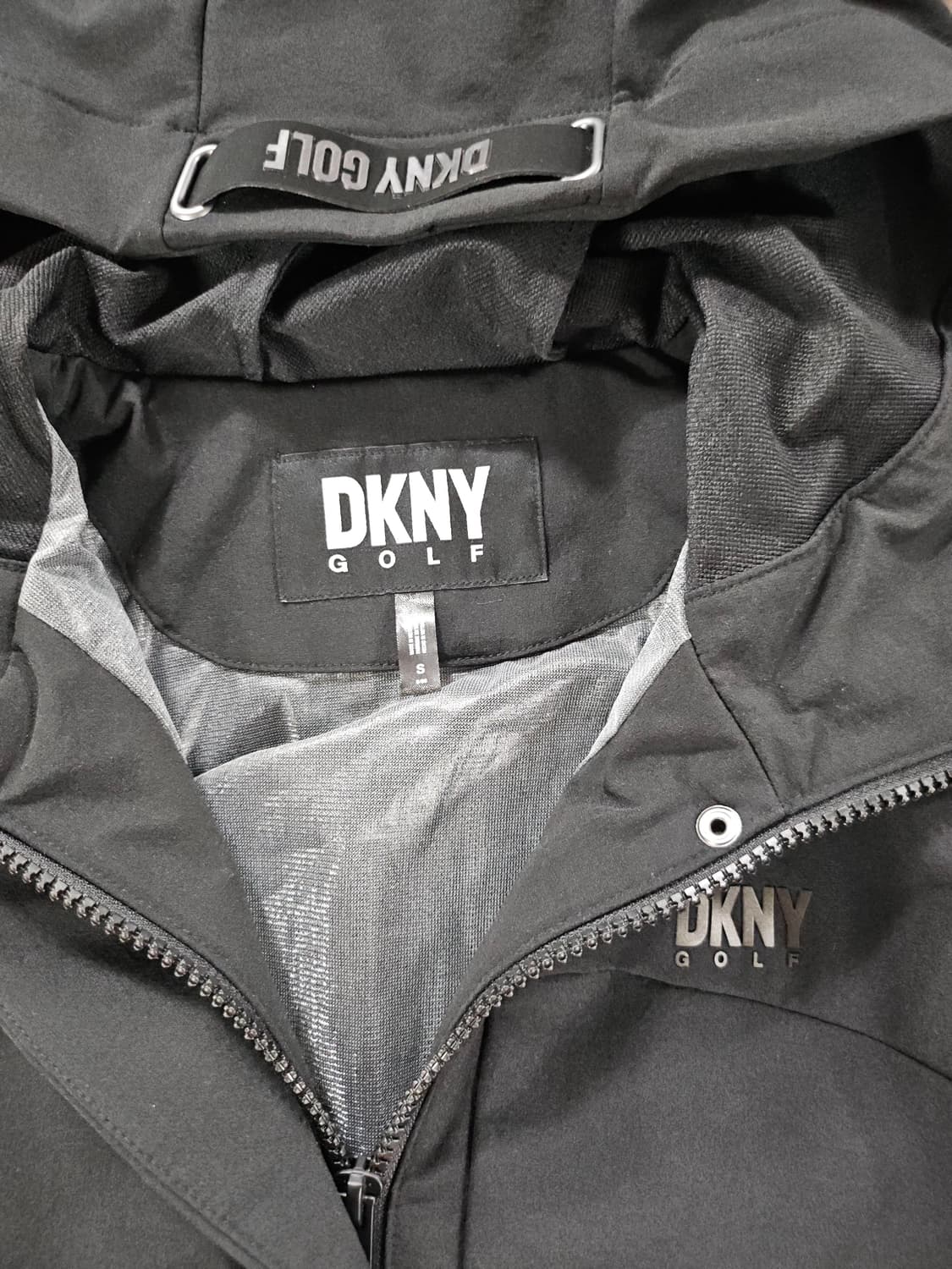 DKNY 골프 여성 블랙 후드 바람막이 점퍼  S 상품이미지3