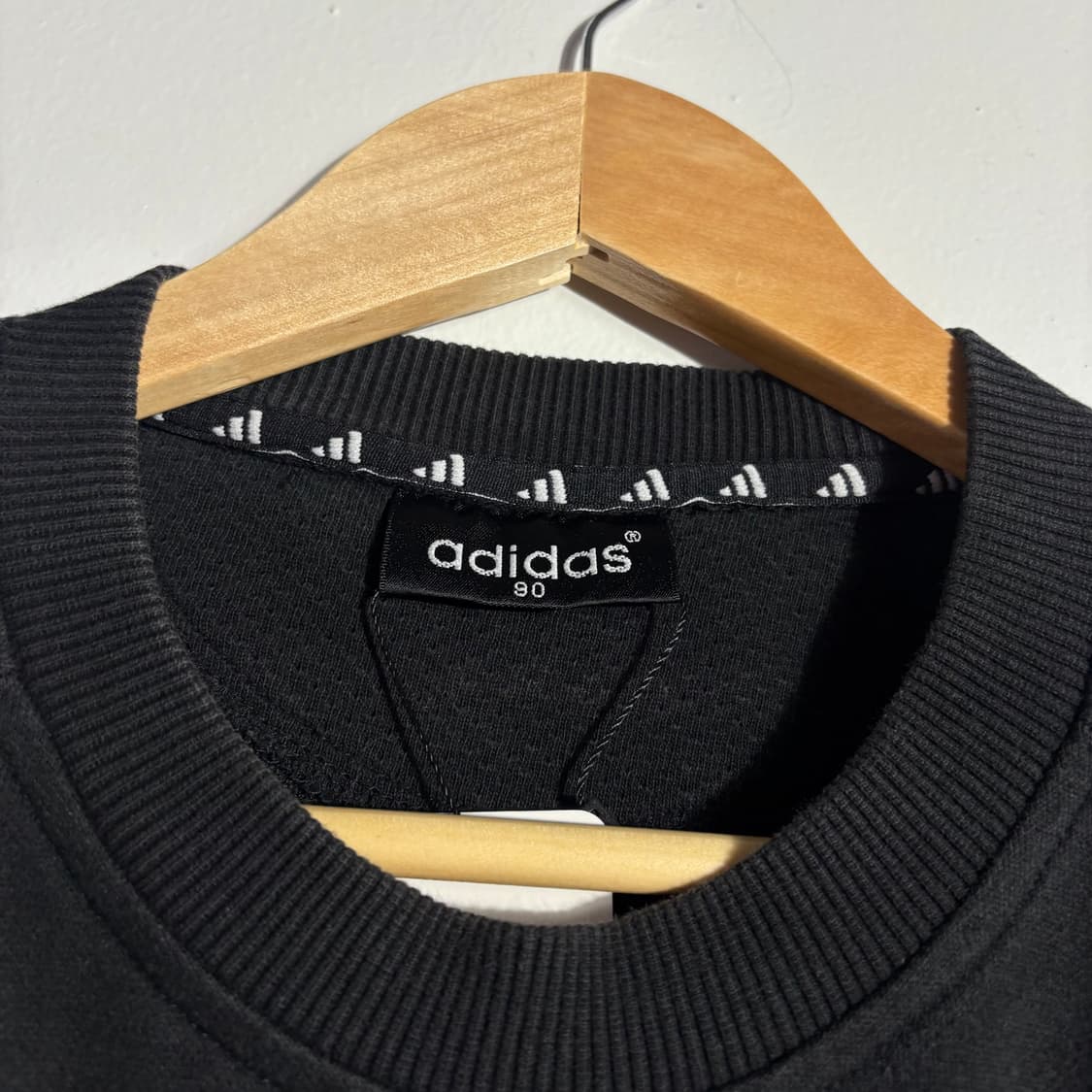 아디다스 블랙 로고 맨투맨 (무료배송) 상품이미지4