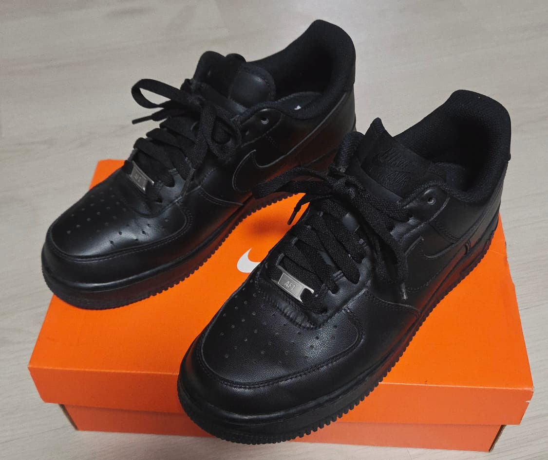 나이키 포스 로우 1 07 트리플 블랙 상품이미지1