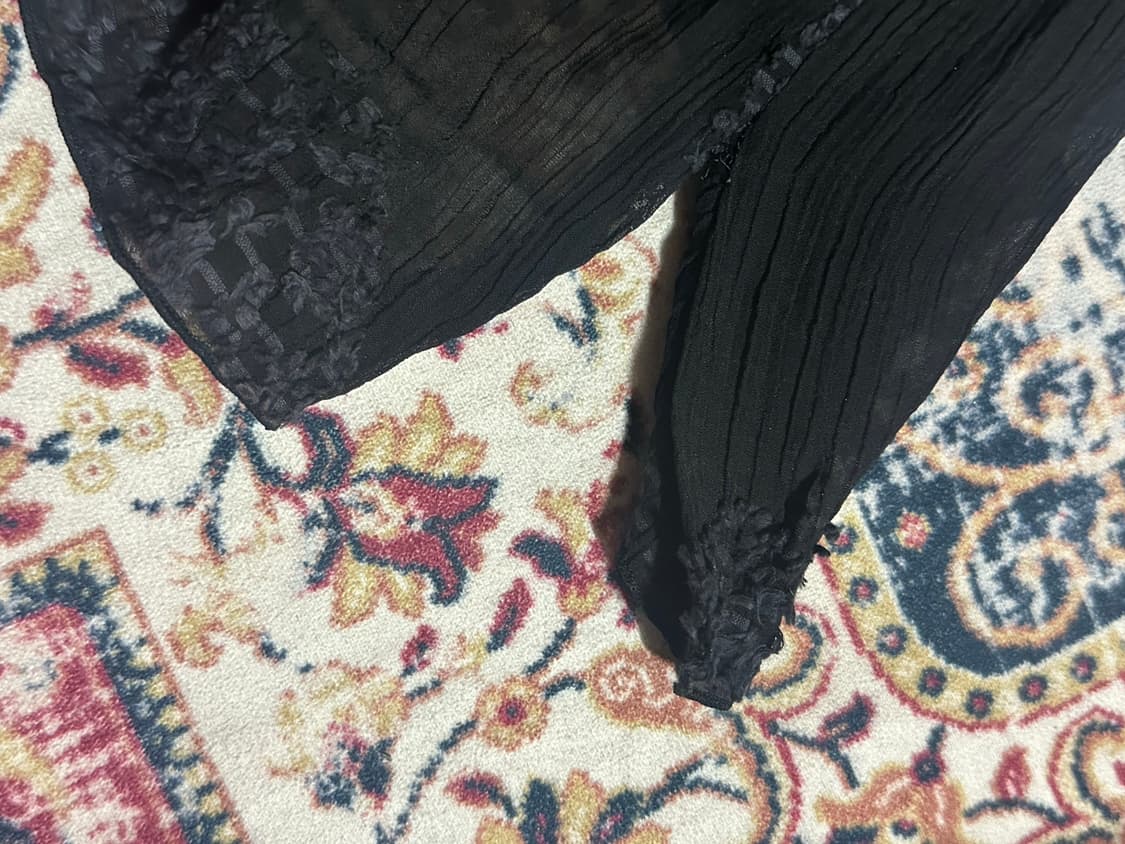 시스루 페이즐리 패턴 블라우스 오리엔탈 블랙 스커트  코디 상품이미지3