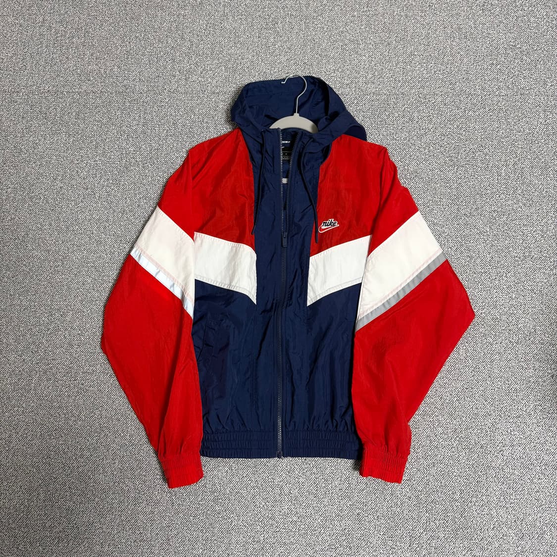 나이키 바람막이 윈드브레이커 네이비레드 M 상품이미지1