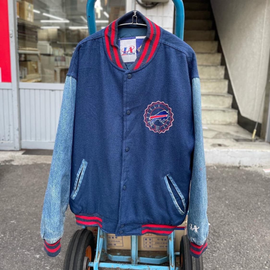 90s LOGO Athletic Buffalo Bills Jacket 상품이미지2