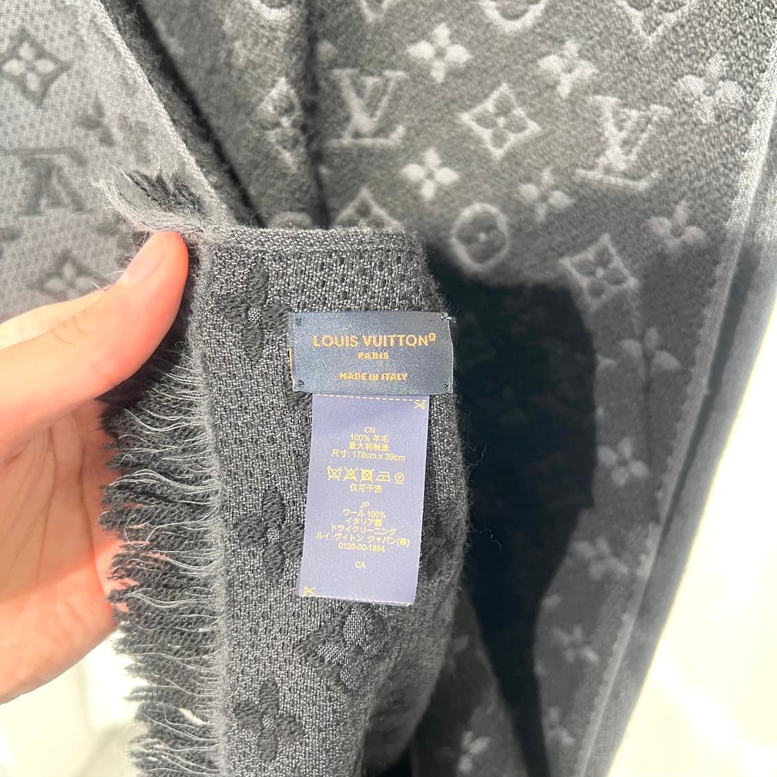 [새상품급]루이비통 모노그램 머플러 블랙 상품이미지3