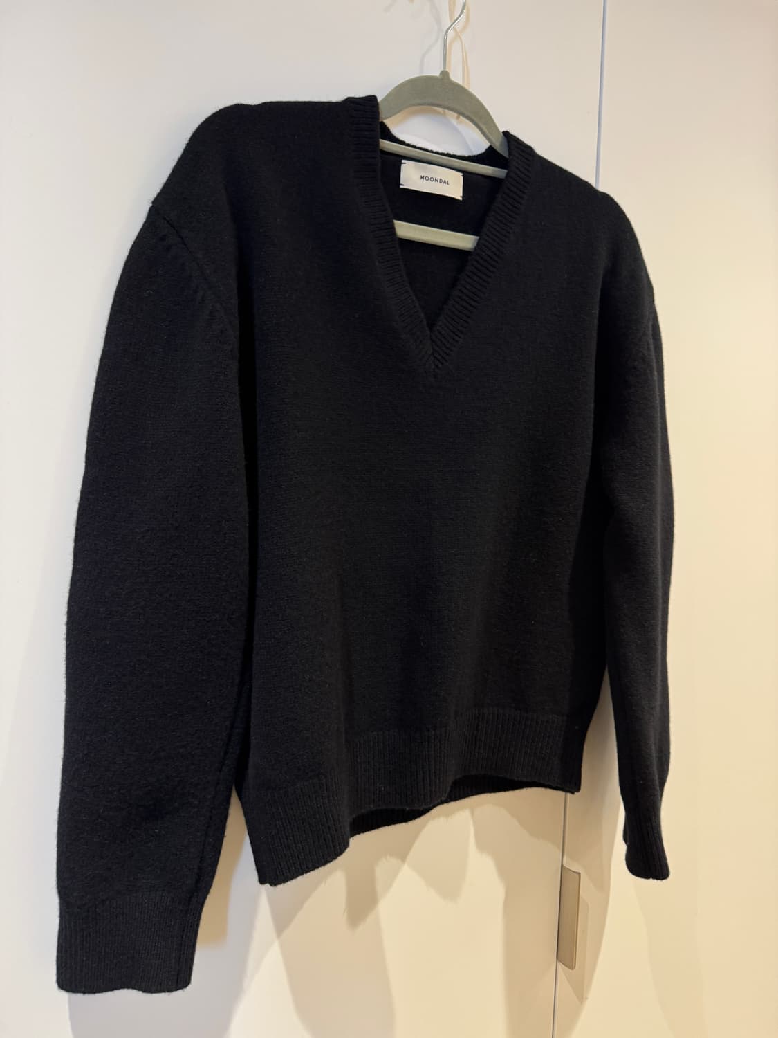 문달 24 Deep V-neck Knit 니트 블랙 S 상품이미지2