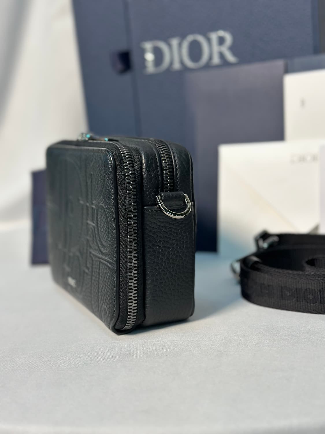 [정품] 디올 집 파우치 스트랩 디올 그래비티 레더 블랙 상품이미지4
