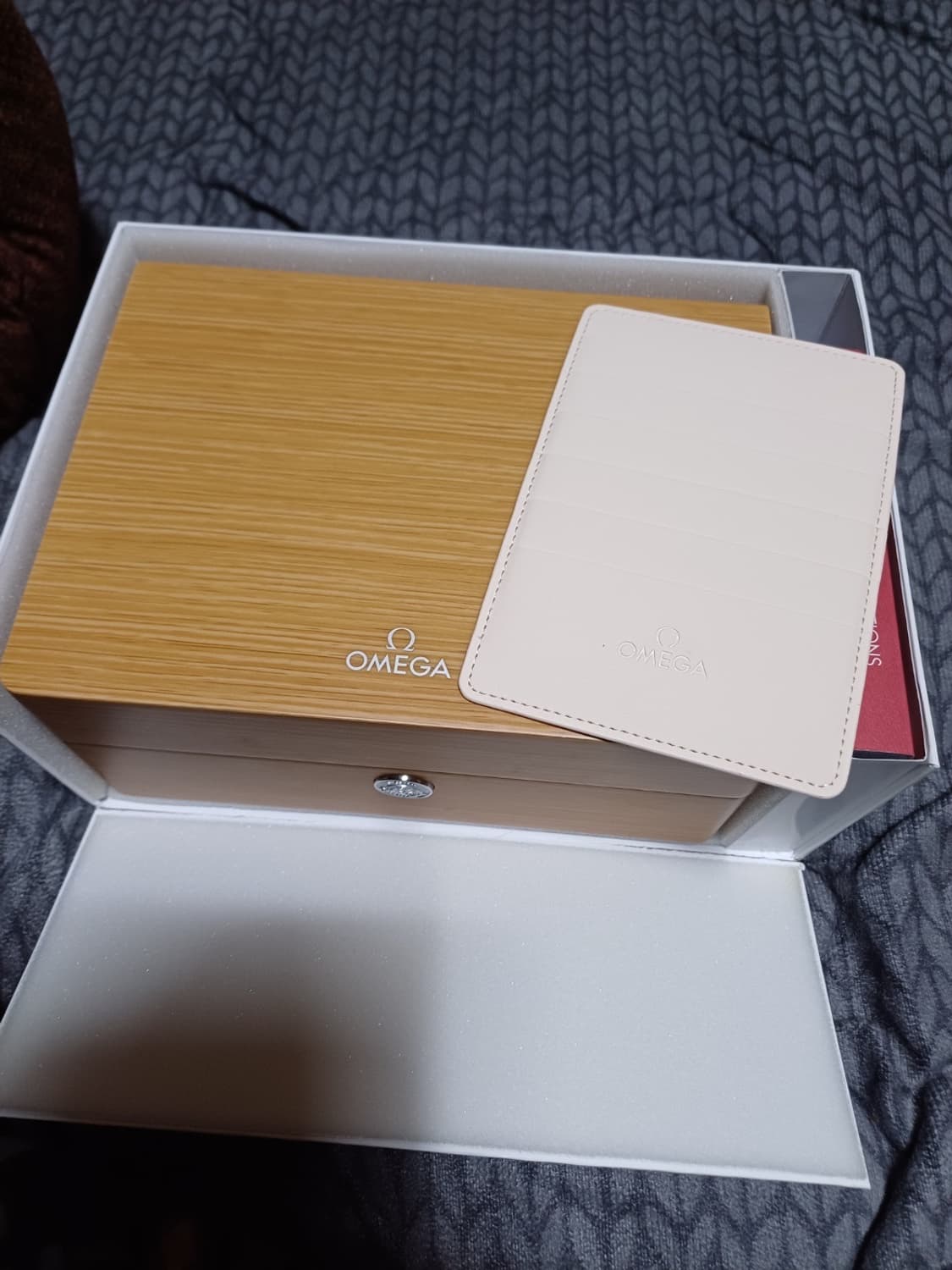 정품 오메가 원목 시계 박스 + 보증서 카드지갑 상품이미지1