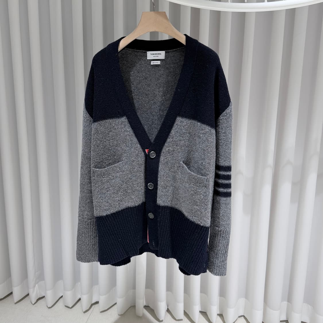 (A+/5) / 톰브라운 도니골저지 사선완장 그레이 가디건 상품이미지1