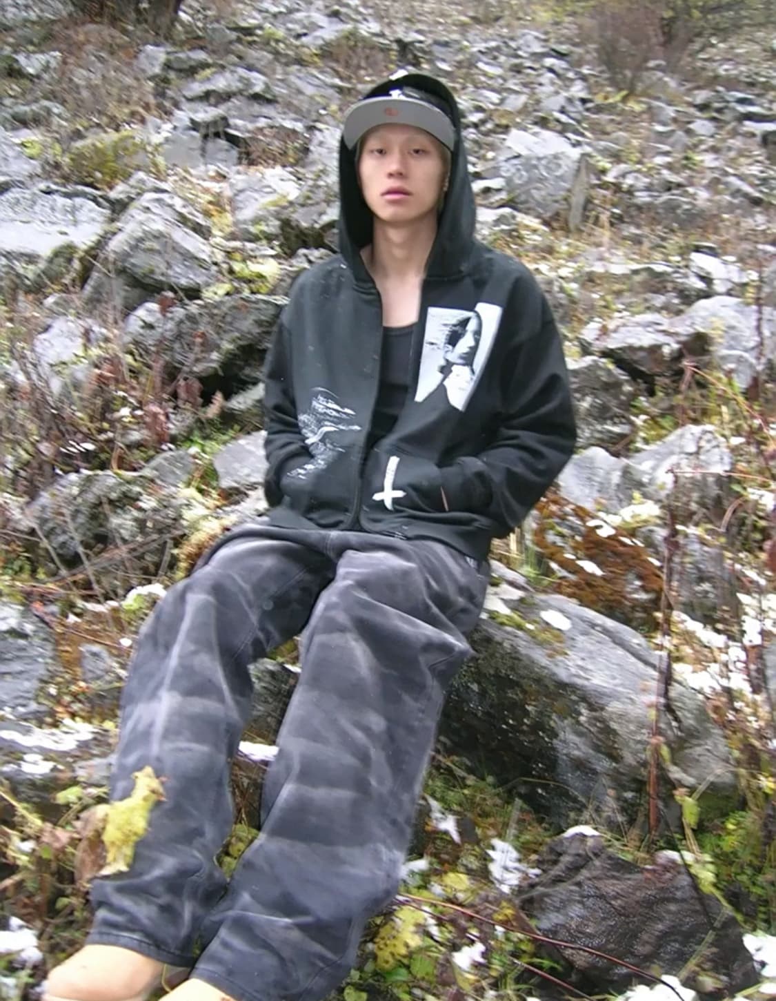 Night Reliquary Zip Hoodie 상품이미지10