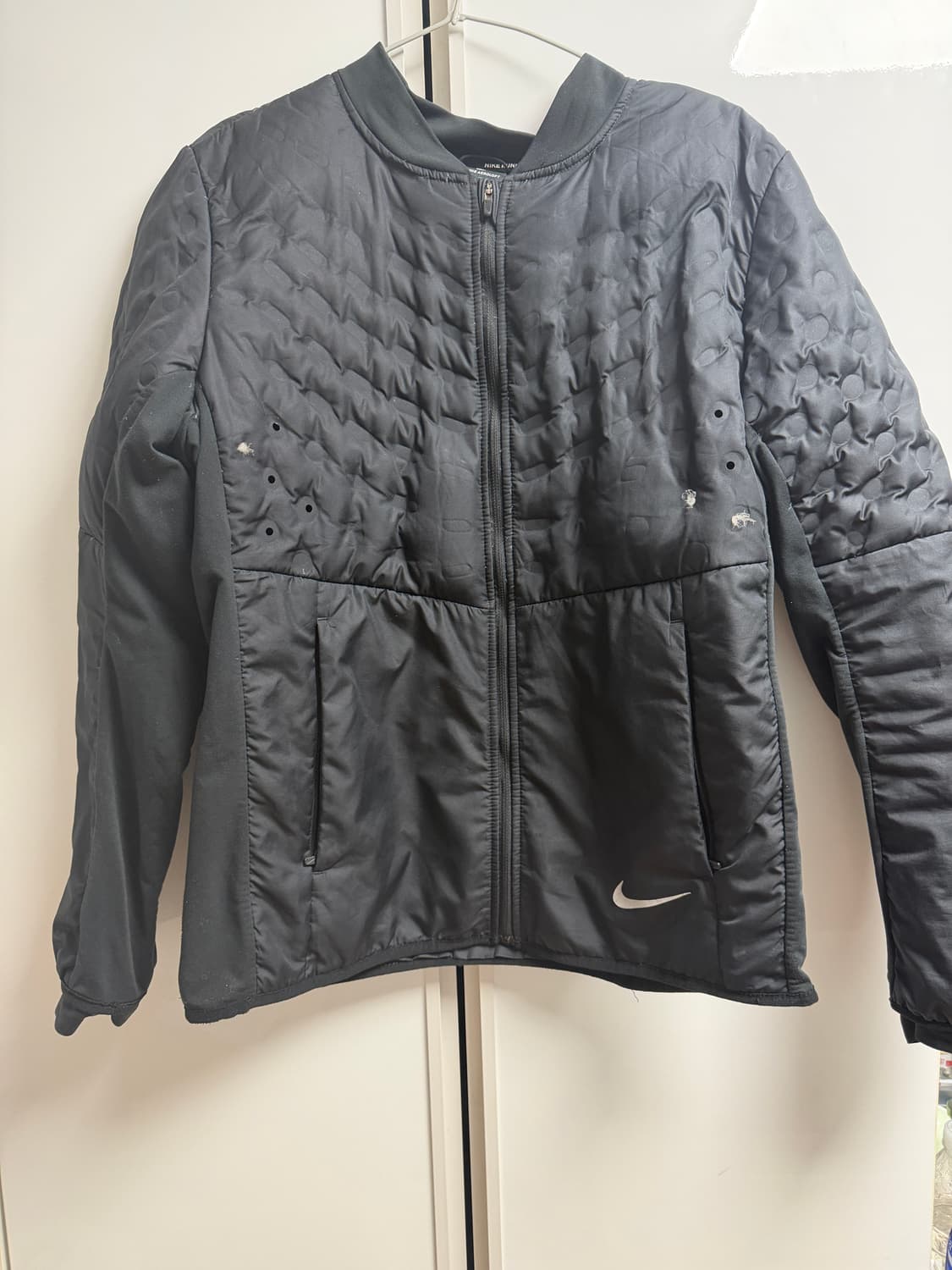 나이키 에어로로프트 자켓 블랙 상품이미지1