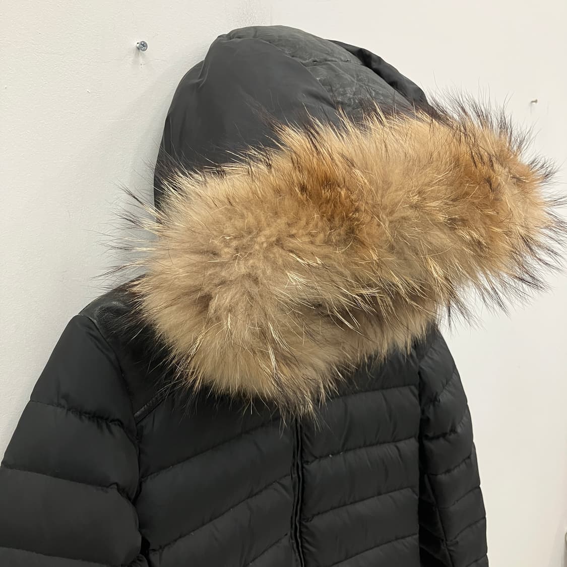 마쥬 라쿤퍼 덕다운 롱패딩 점퍼 상품이미지4