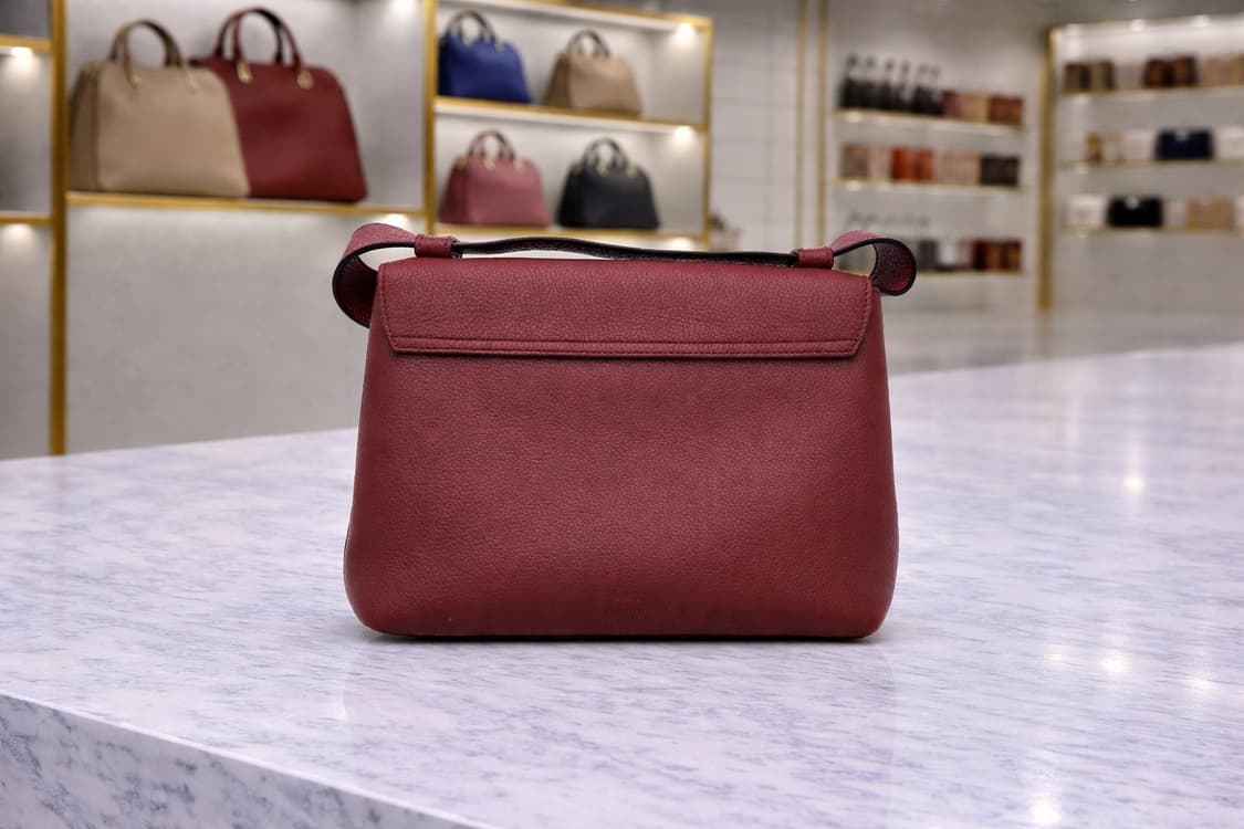 [S급] 구찌 GG 마몽 플랩 숄더백 미디움 판매합니다!!! 상품이미지2