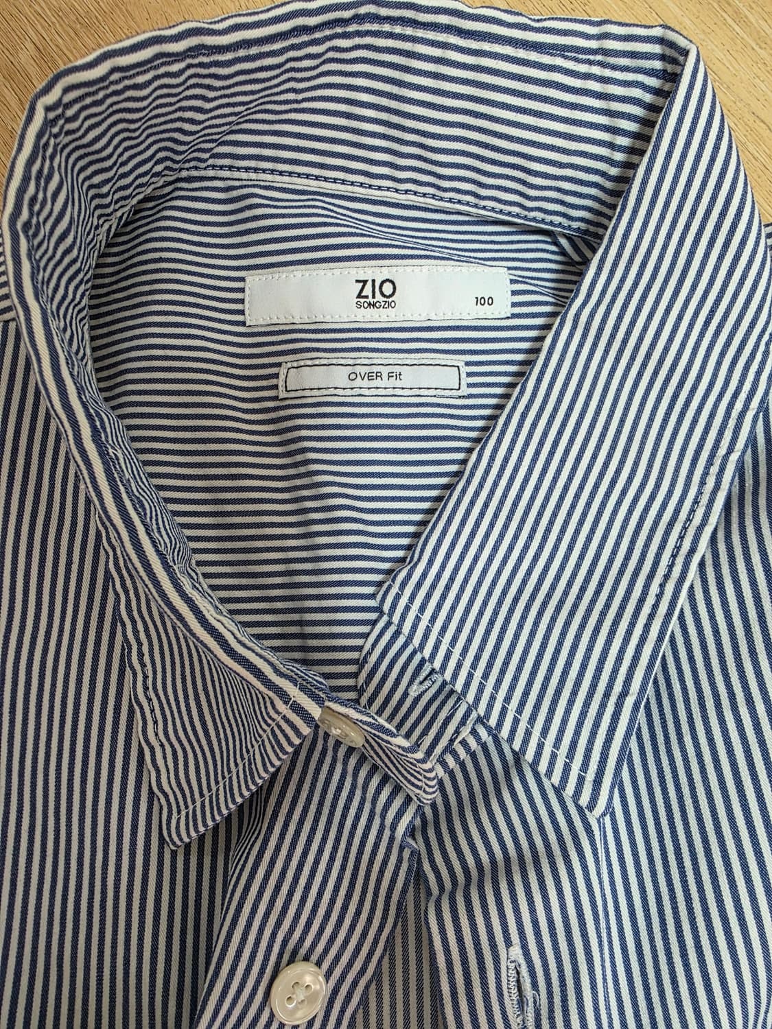 지오송지오 스트라이프 오버핏 자수 셔츠 상품이미지5