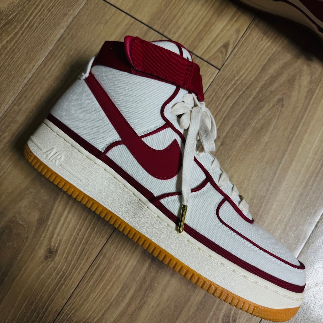 나이키 에어 포스 1 하이 '07 LV8 "세일" 블러드라인 레드 상품이미지2