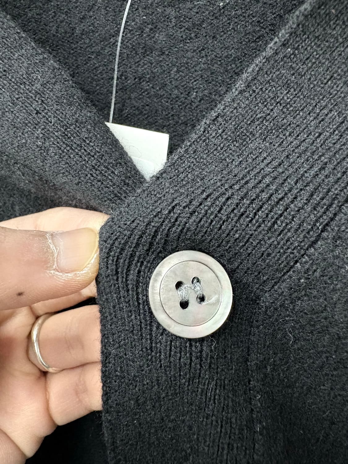 꼼데가르송 플레이 화이트 하트와펜 블랙 가디건 A3288 상품이미지4