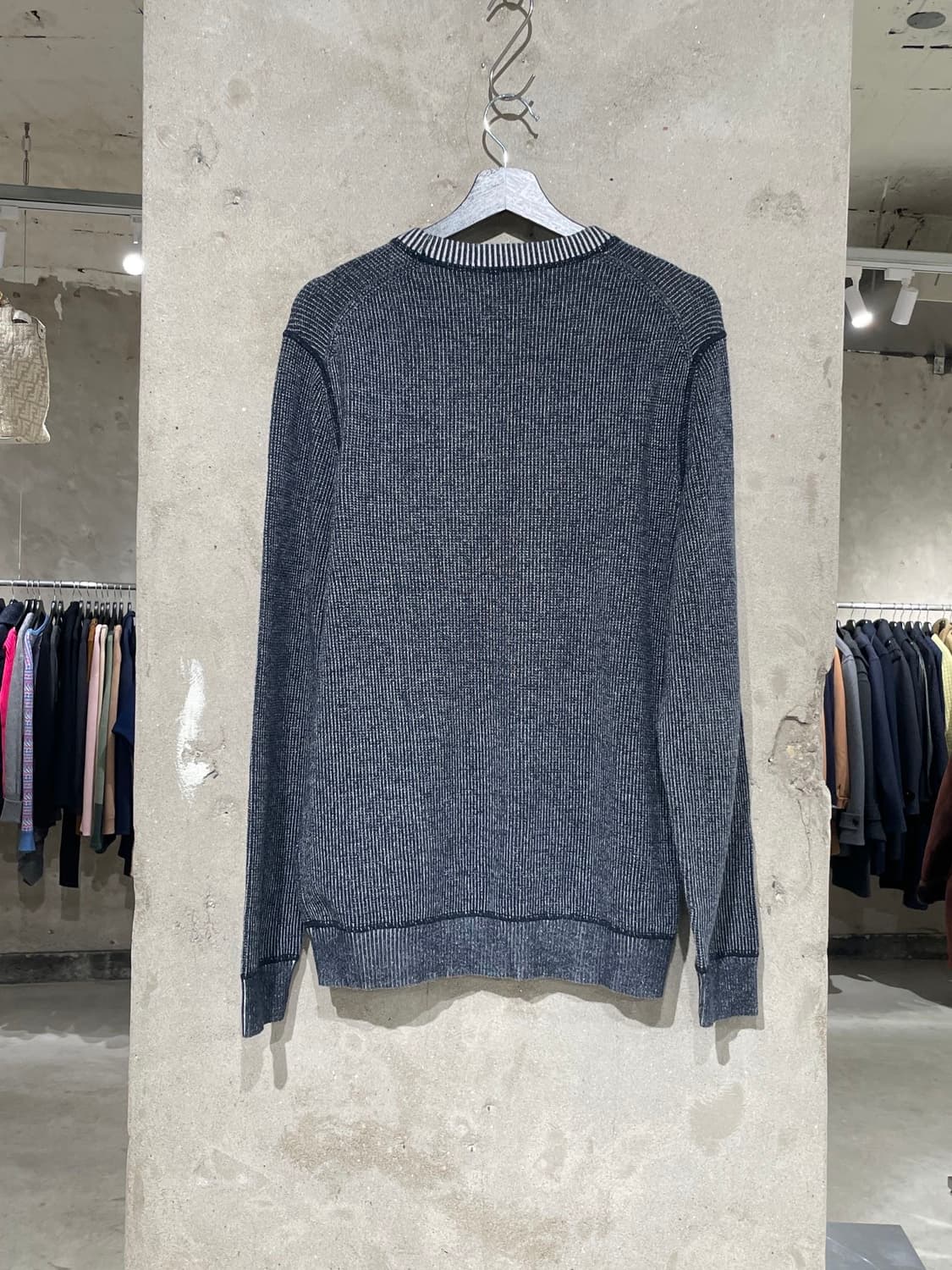 아르마니 익스체인지 네이비 이니셜 로고 크루넥 니트 상품이미지6