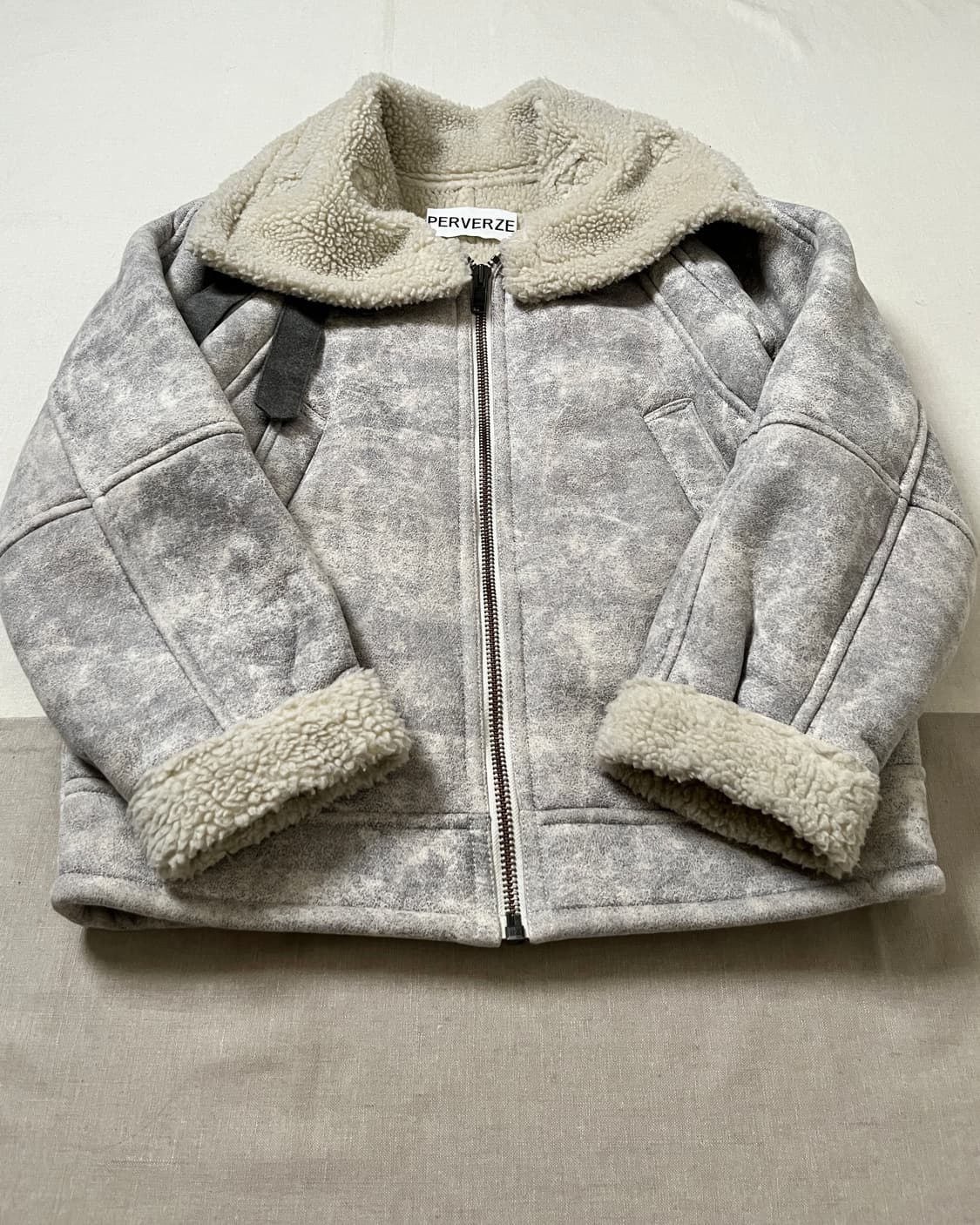 Perverze faux mouton 퍼버즈 무스탕 자켓 상품이미지4