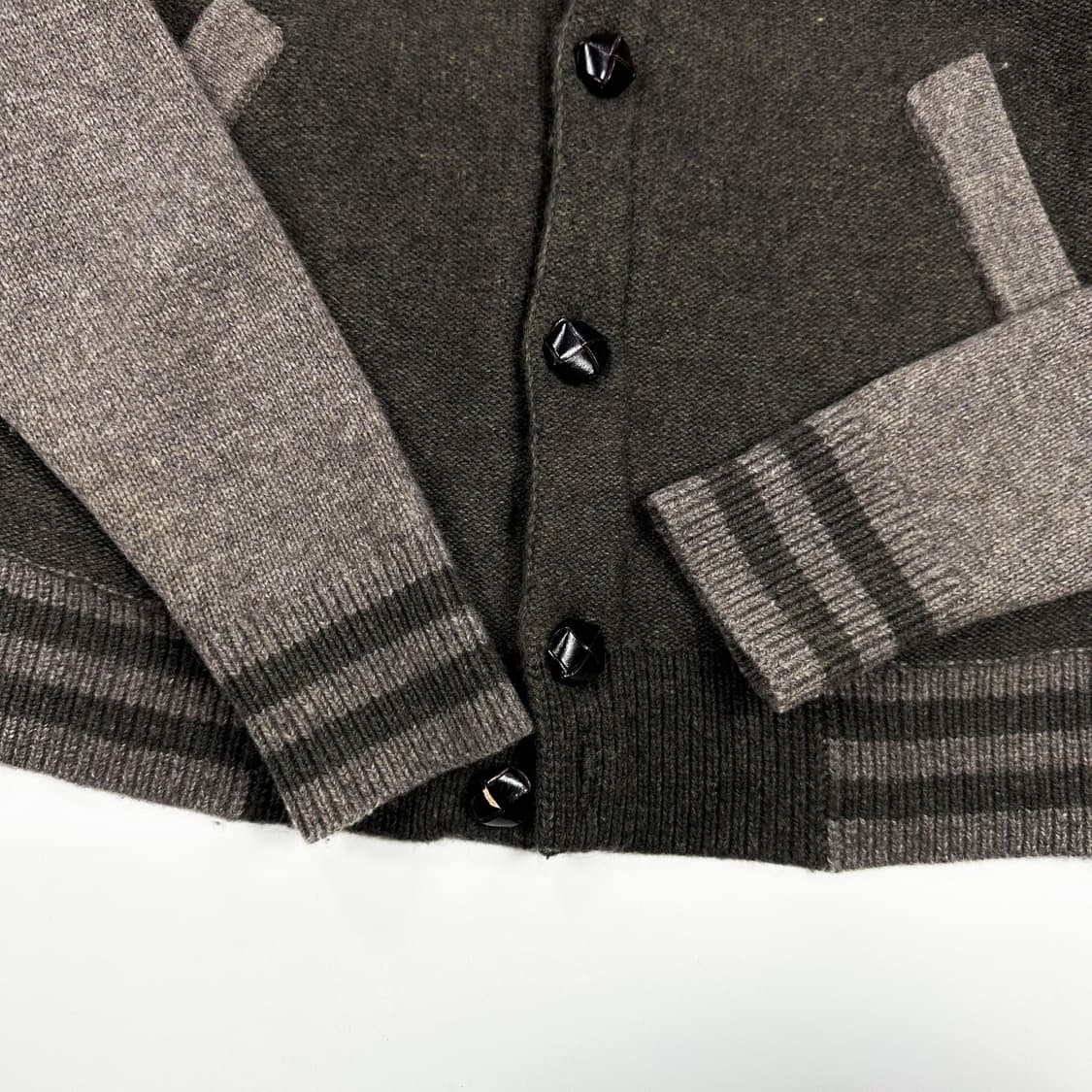 타미힐피거 플래그 카키 니트 가디건 (S) 상품이미지3