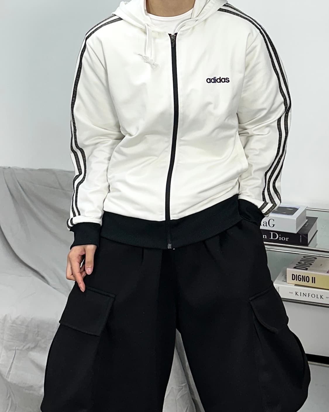 아디다스 화이트 블랙 빅로고 후드 트랙탑 100 상품이미지2