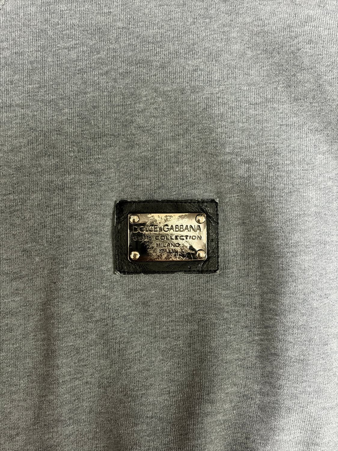 돌체앤가바나 메탈 로고 플레이트 스웨트셔츠 상품이미지3