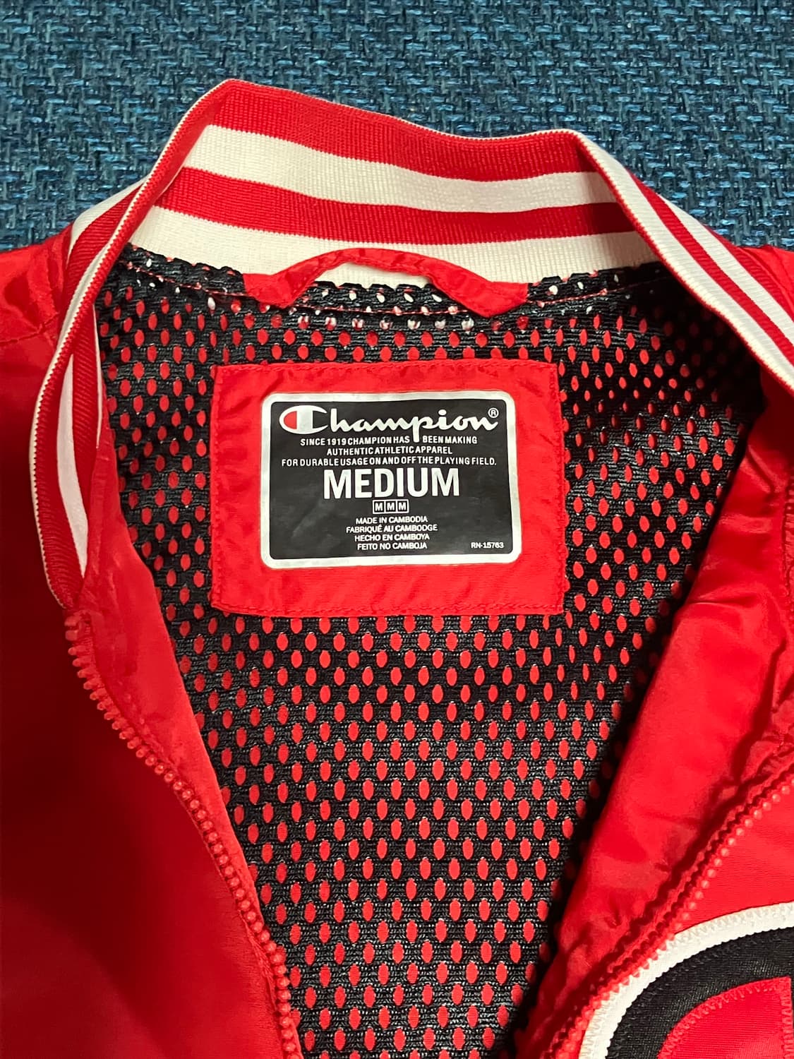 챔피온 레드 빅로고 패치 디테일 바시티 자켓 상품이미지2