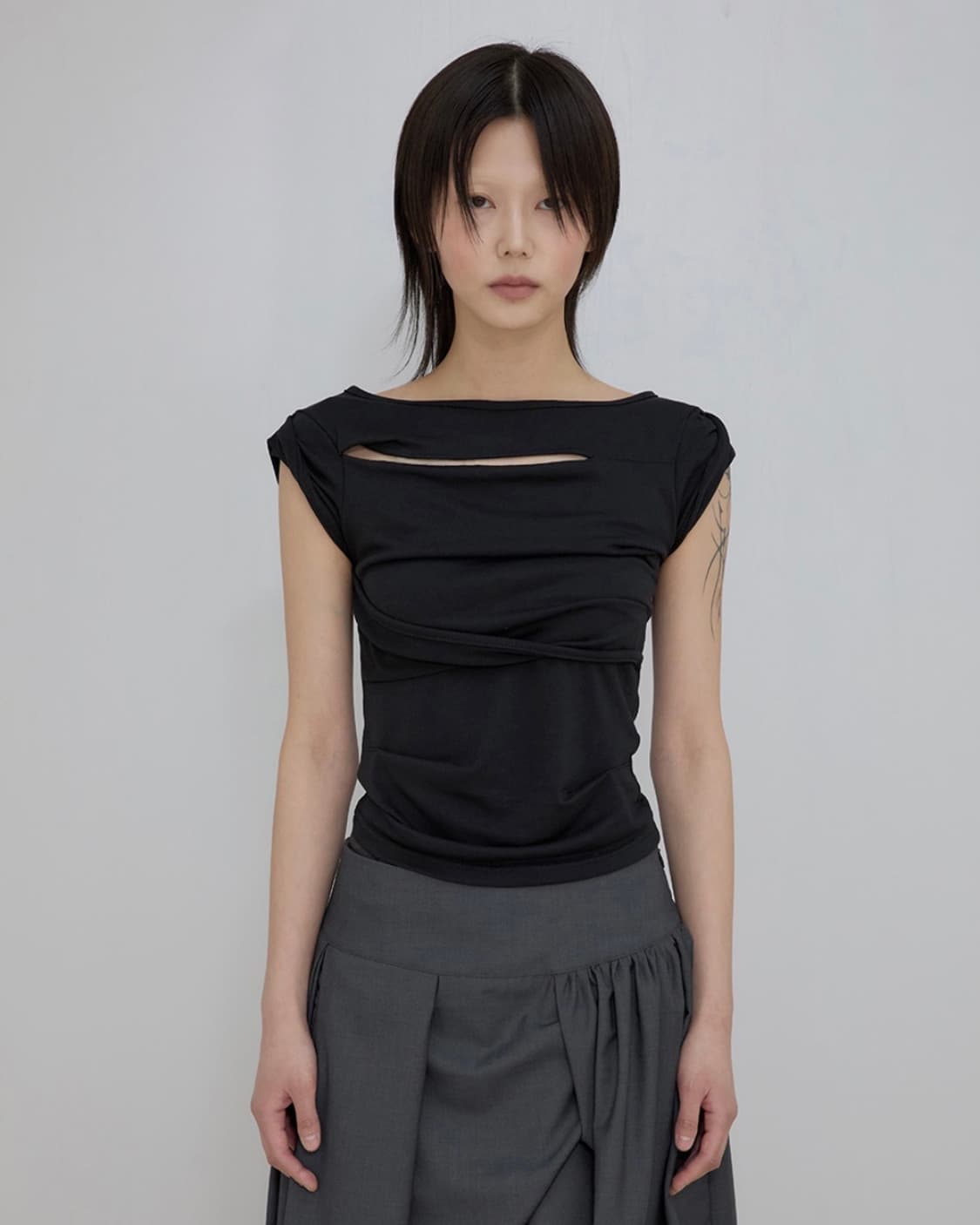 플레어업 드레이프 롤업 티셔츠 블랙 상품이미지1