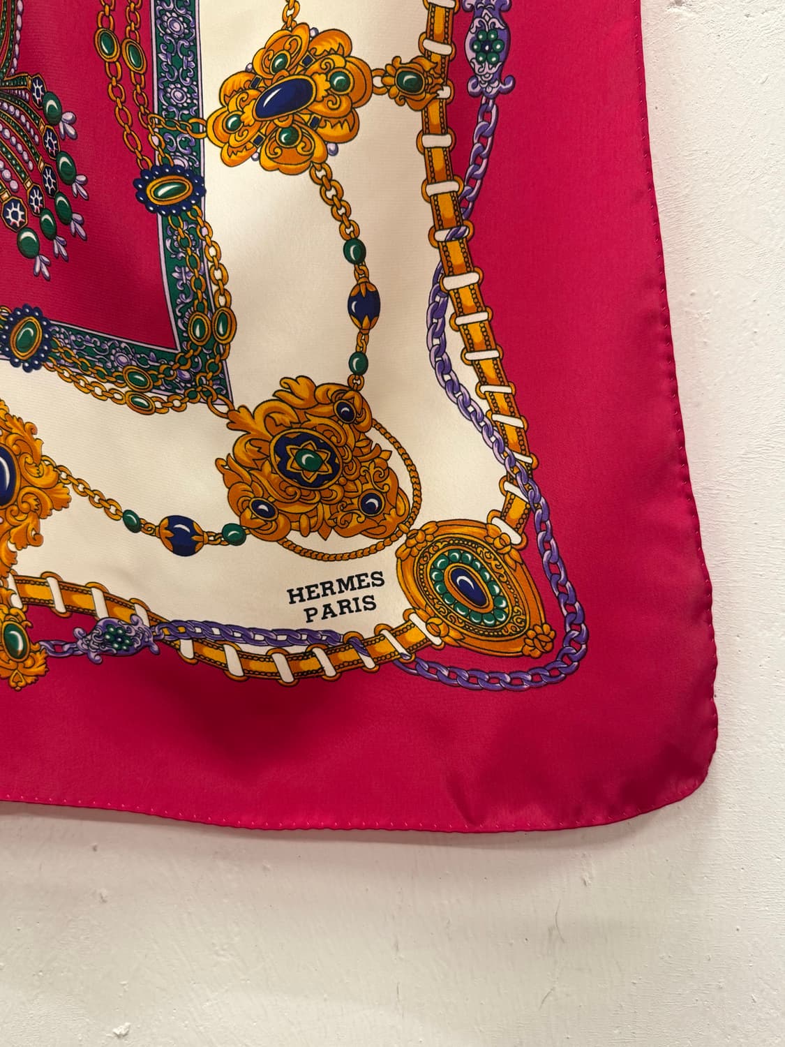 PARIS Hermès Silk Scarf 상품이미지2