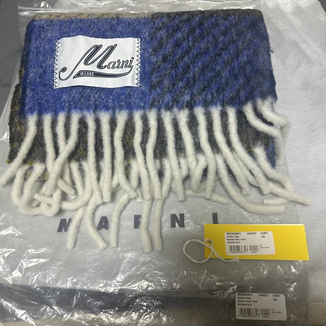 마르니 블렌드 머플러 마자린 블루 팝니다. 상품이미지3