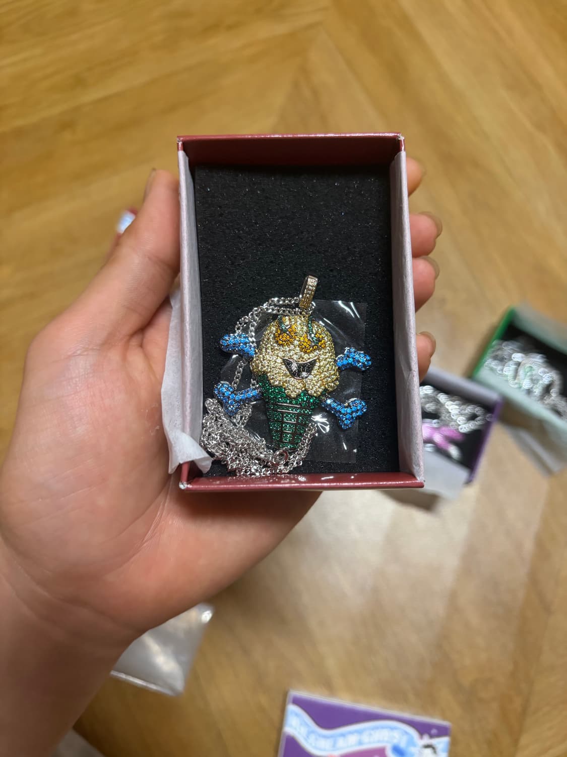 BBC 아이스크림 목걸이 세트 판매합니다 상품이미지5