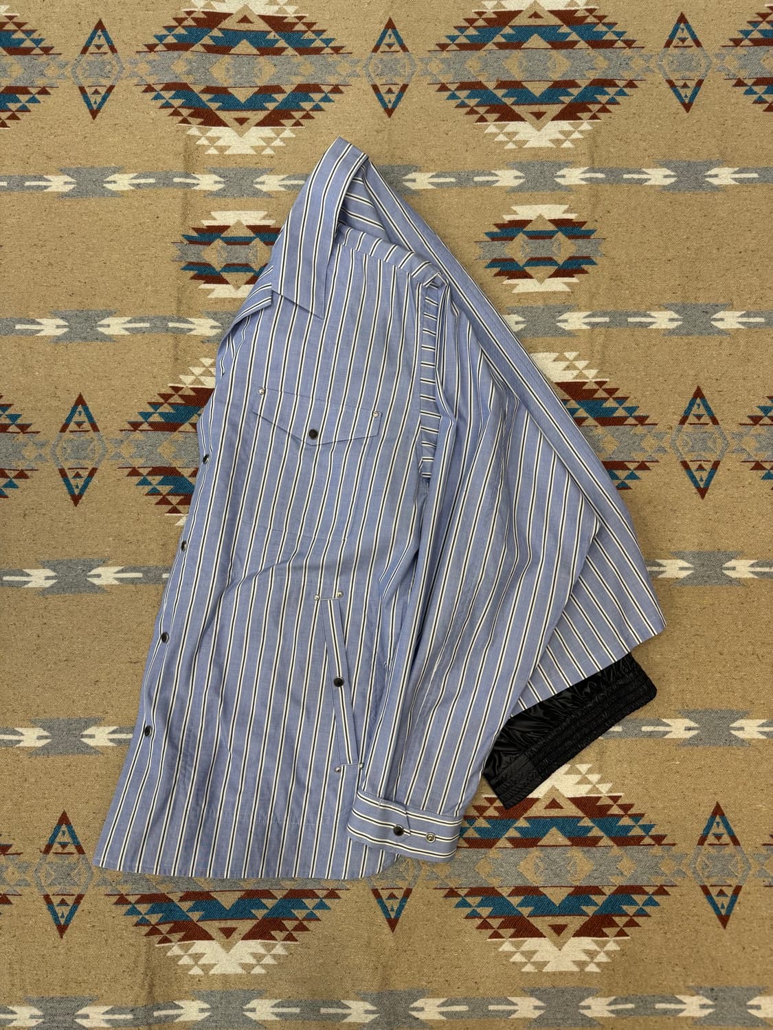 [44][L] 토가 비릴리스 스터드 오픈카라 셔츠 블루종 상품이미지9