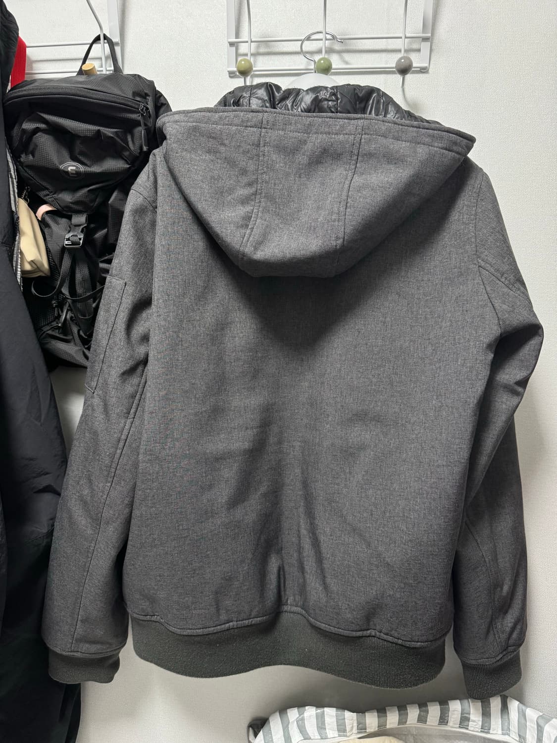 타미 힐피거 남성 경량 후드점퍼 상품이미지6