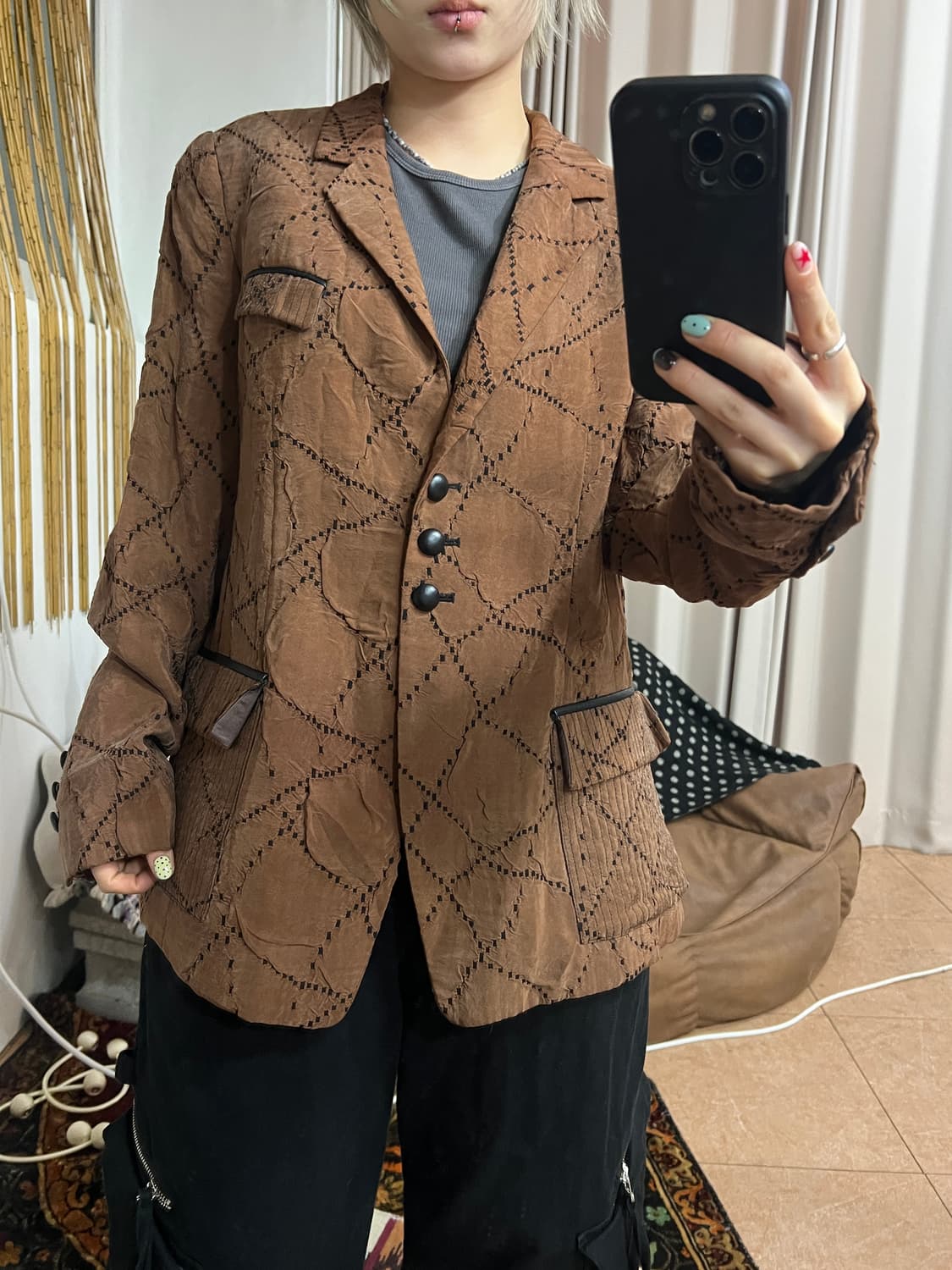 빈티지 여성 펀칭 디테일 3버튼 블레이저 상품이미지1