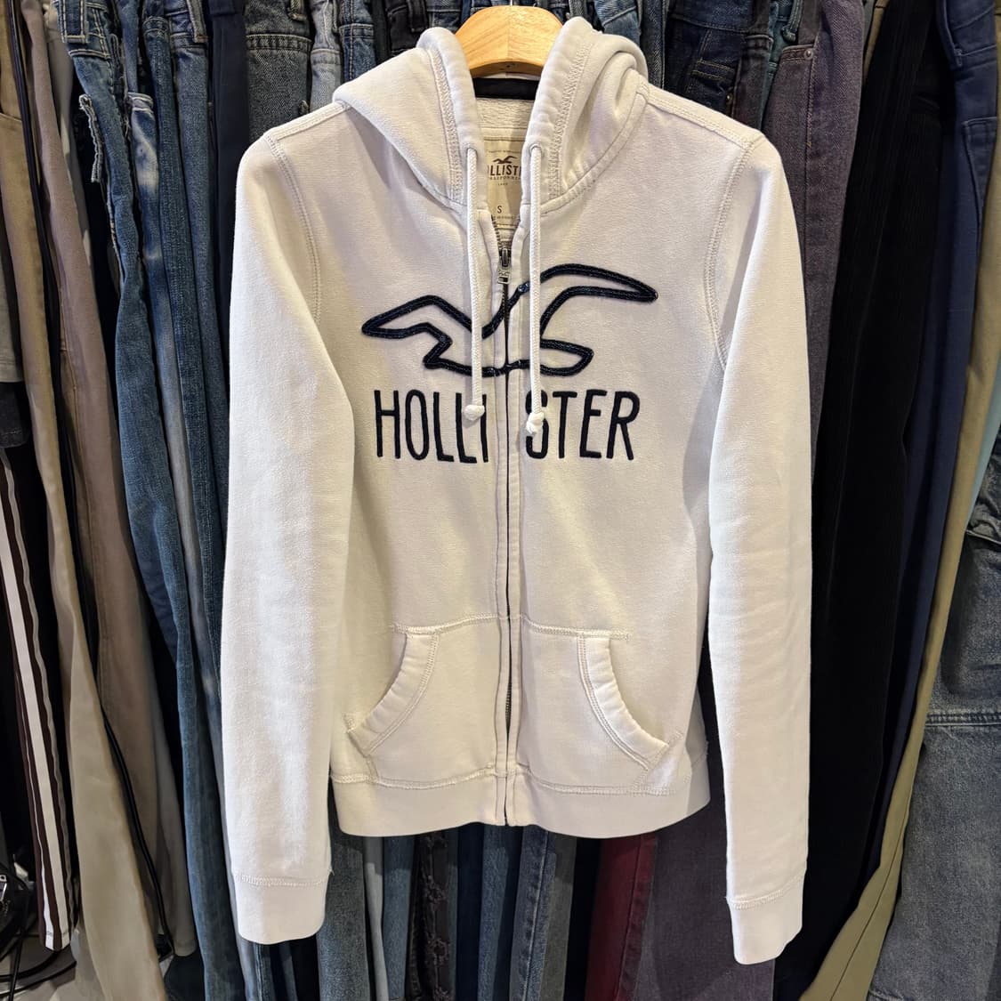 홀리스터 스팽글 로고 후드집업 상품이미지2