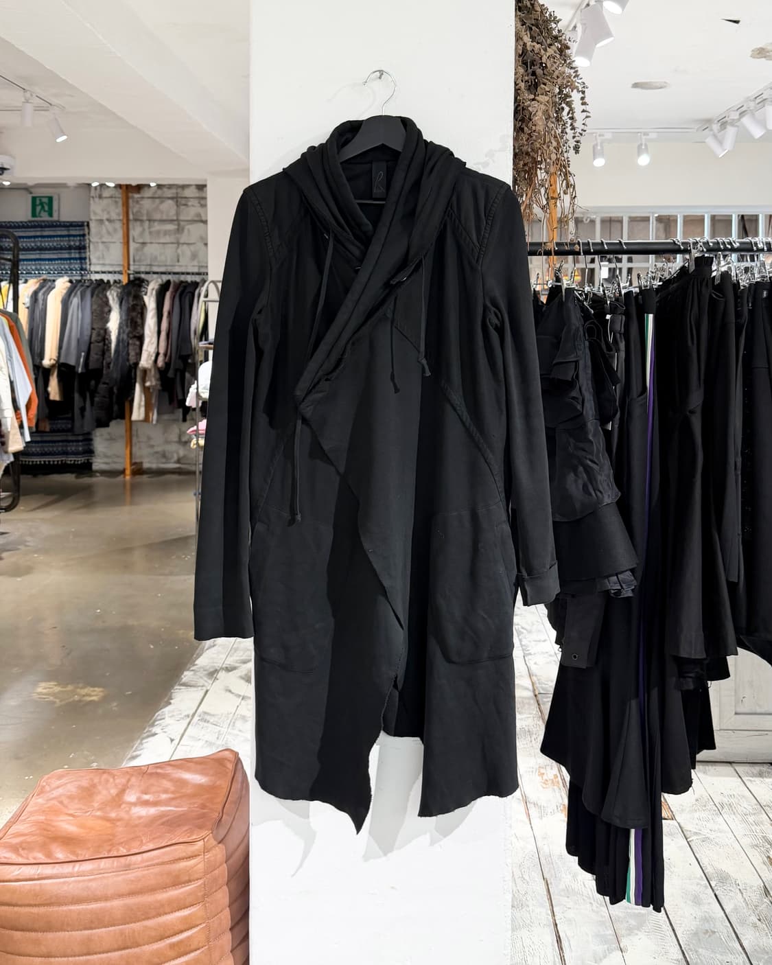 일라리아 니스트리 블랙 레이어드 롱 후드 자켓 상품이미지1