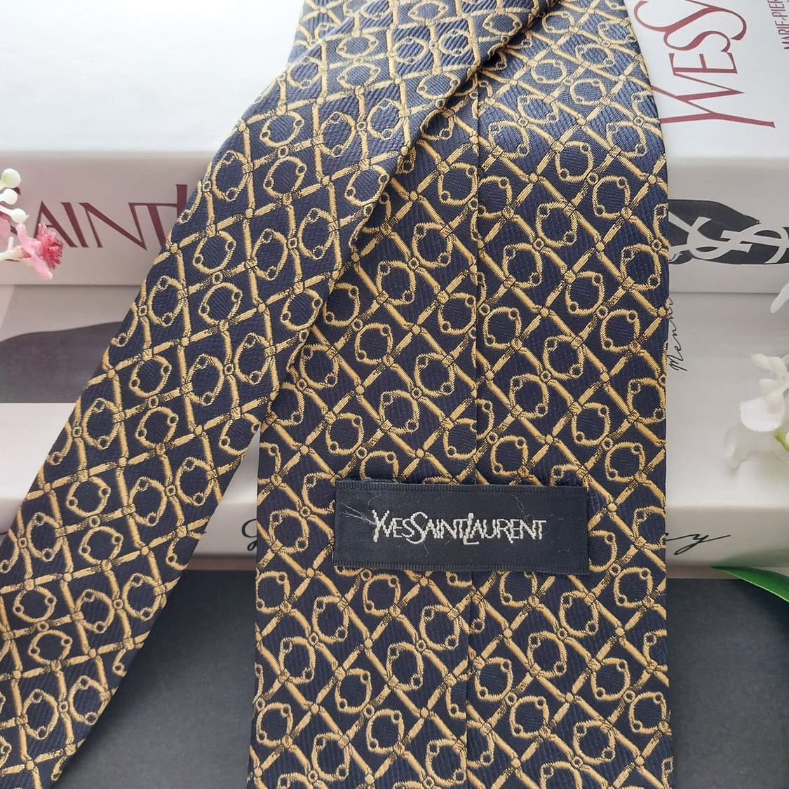 입생로랑 실크 블랙 패턴 넥타이 9.6cm A+등급 K1807
 상품이미지7