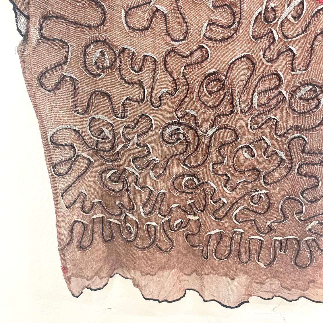 Brown sheer appliqué top 상품이미지3