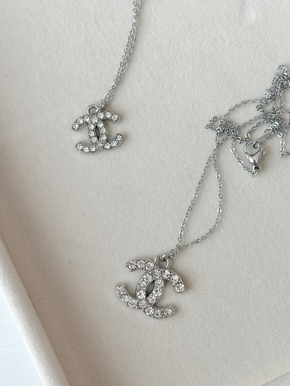 샤넬 CC로고 크리스탈 업사이클링 목걸이 상품이미지2