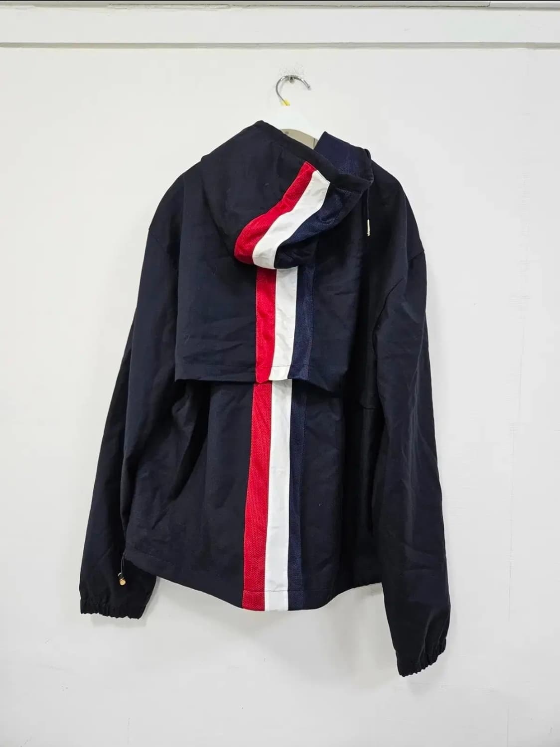 톰브라운 삼선 후드 바람막이 5 상품이미지9