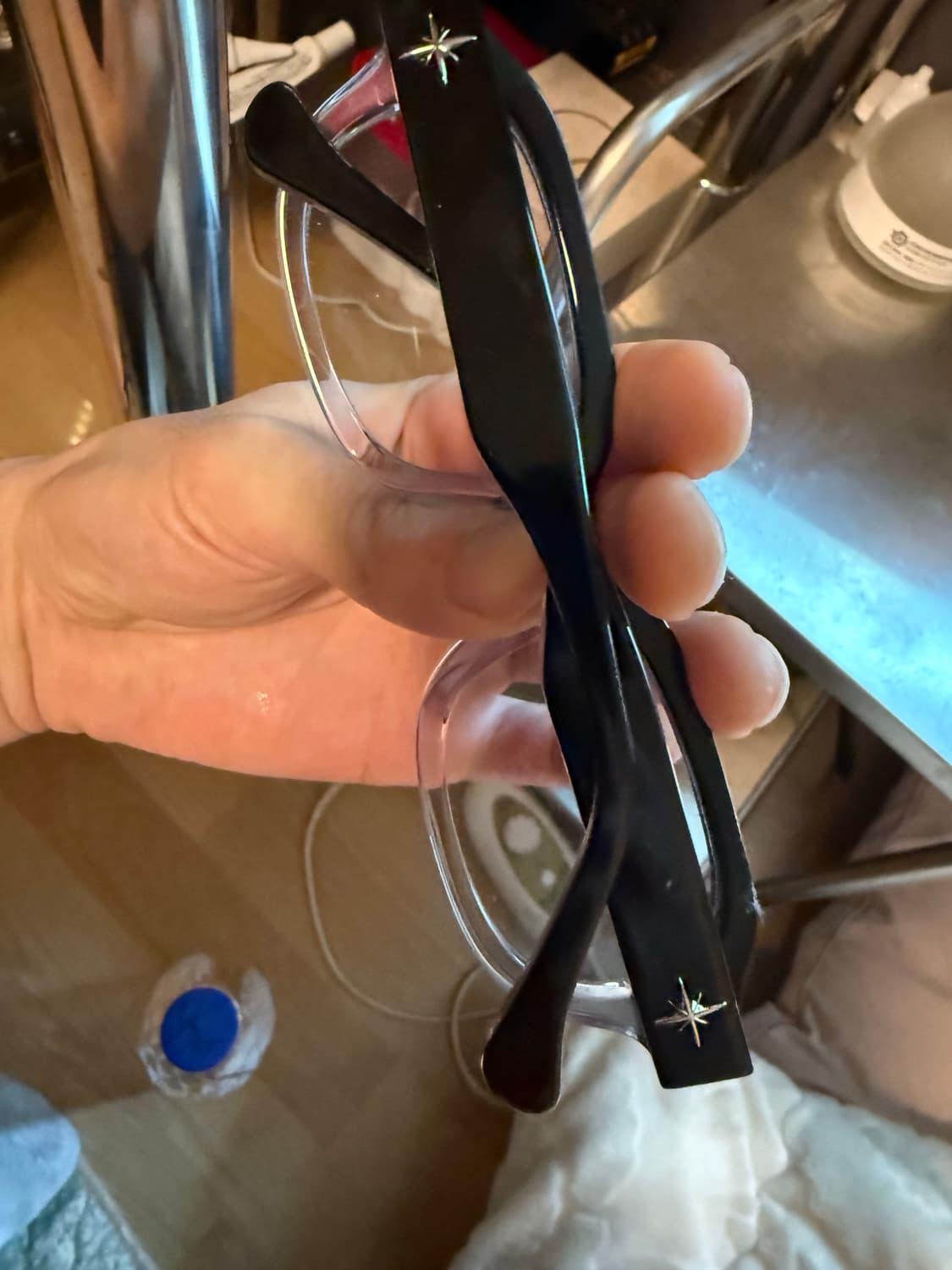 언커먼 바호 스튜디오 옥타(블랙크리스탈) 최겨울 안경 상품이미지3